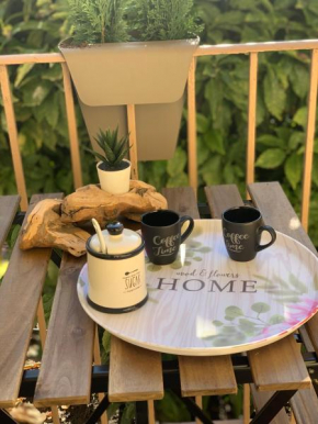Iris 128: il terrazzino sul giardino